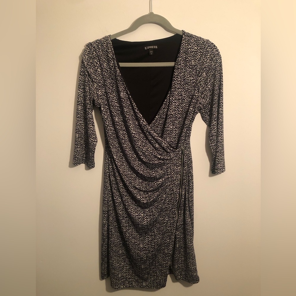Express Women's Black and White Wrap Dress